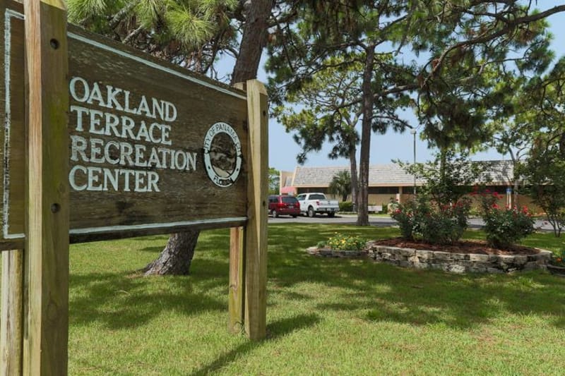 Outdoor view at Oakland Terrace park